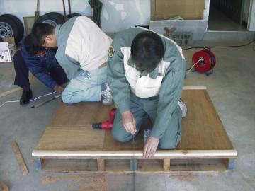 (2)大きさに合わせて枠を作ります。