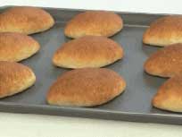 (4)焼き上がったコッペパン