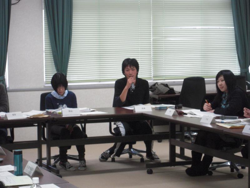 意見交換の様子(3)(111209)