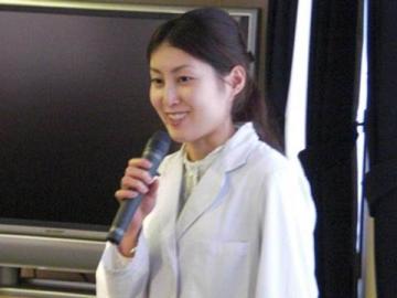 徳島製粉二宮氏による表示説明の様子