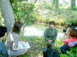 栃木の農業用水(湧水池）の民話を語る和地さん