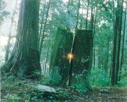鍋山メンヒル