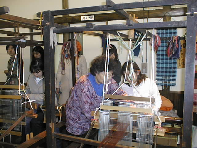 さき織伝承館