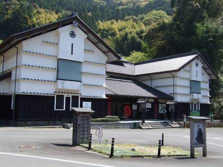 中岡慎太郎館