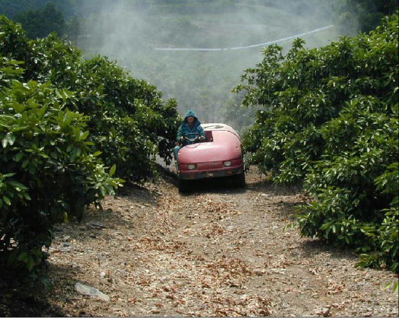 乗用型防除機
