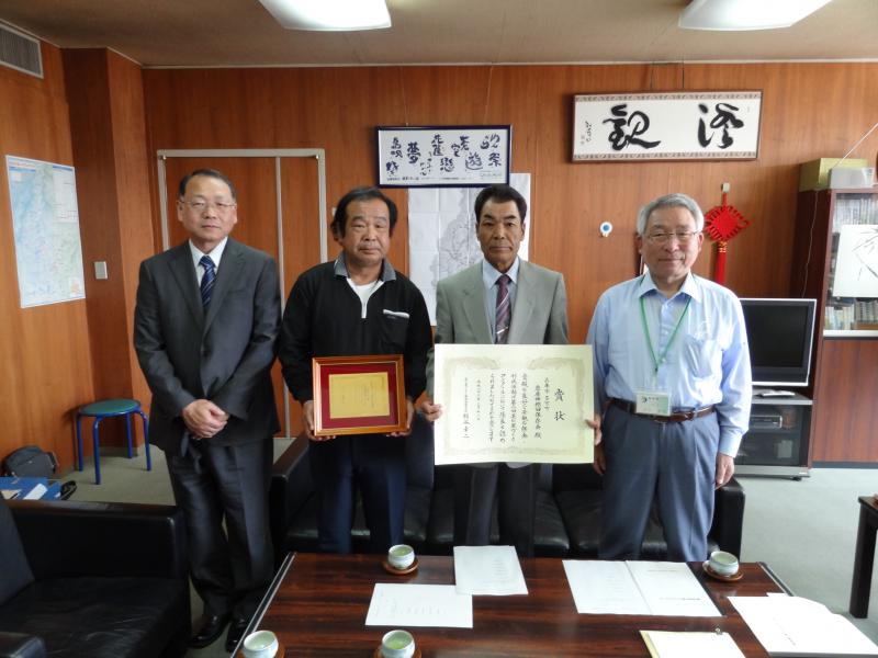 受賞団体：岩座神棚田保存会