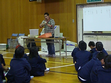 体験学習（モミから白米になる仕組みを学びました。）
