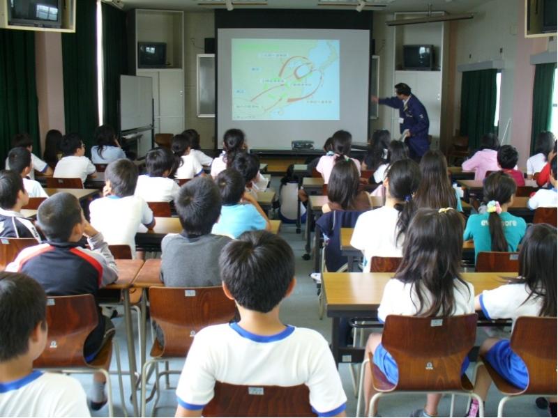潮小学校「座学」