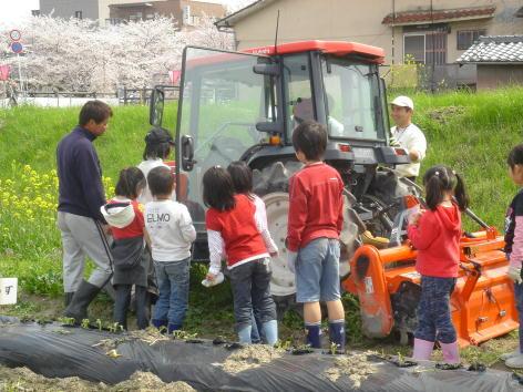 トラクターに人気が集中