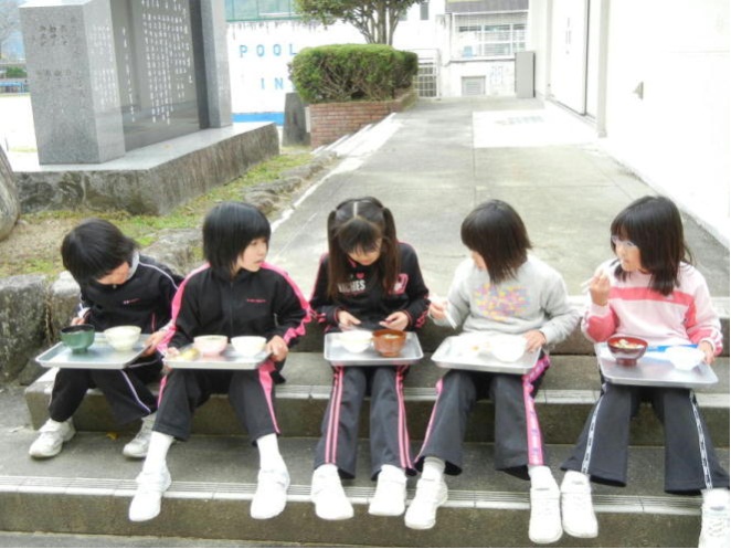 炊きたてのご飯を食べよう