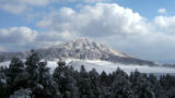 雪化粧した烏帽子岳