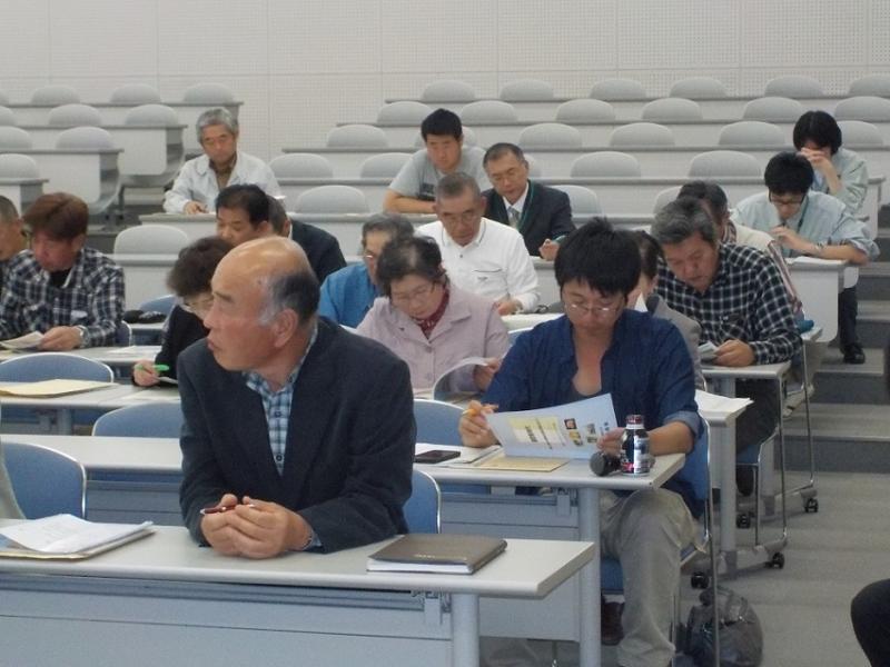 会議参加者1