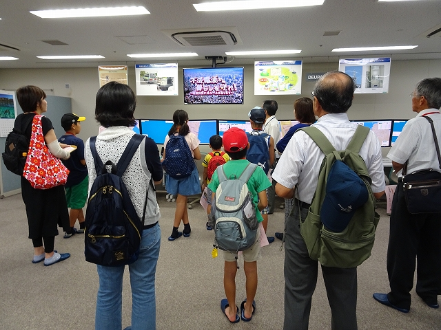 1 電波監視施設の公開(九州総合通信局)