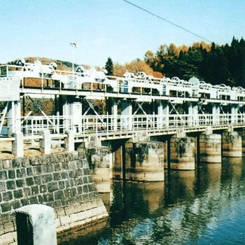 安積疏水十六橋制水門