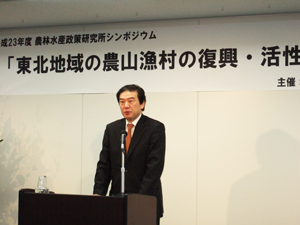 あいさつをする佐藤東北農政局長