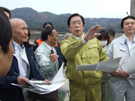 鹿野農林水産大臣視察 福島県いわき市、福島市、飯舘村