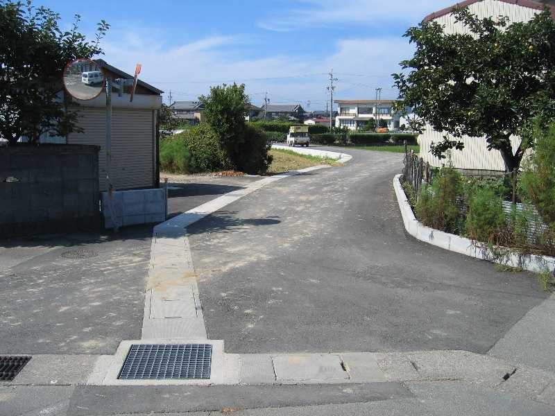 西豊浜町の集落道（整備後）
