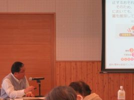 講座の様子(講師)