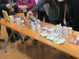 展示した非常食の写真