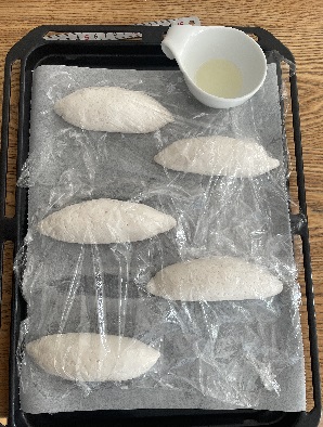 焼く前の米粉パン