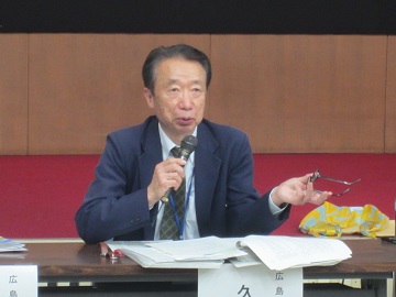 熱弁をふるう久行(ひさゆき)行政専門員