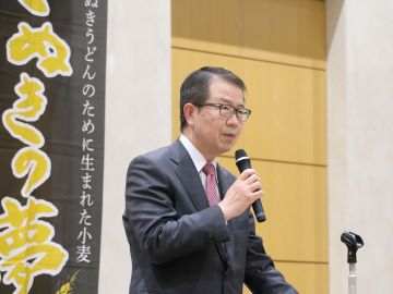 祝辞を述べる中国四国農政局長