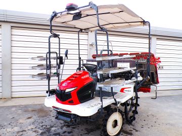 直進アシスト田植機