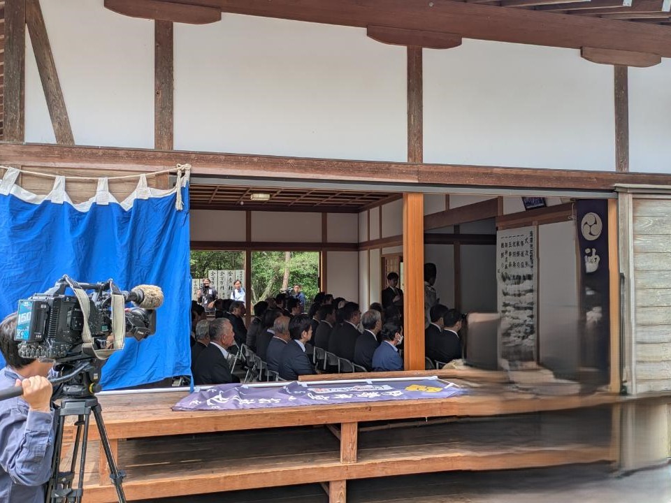 神野神社本殿での神事の様子