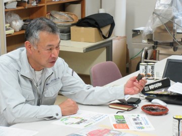 碁石茶の魅力を語る吉村代表