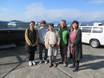 事務局とボランティアの皆さん