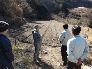 ほ場説明の様子