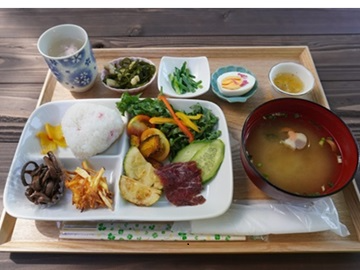 「桜畑のテラスカフェ」のモーニング（提供:中越氏）