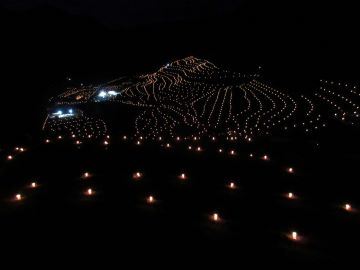 キャンドルまつり  点火後の棚田