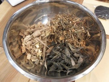 粉炭の原料となっている枝木等