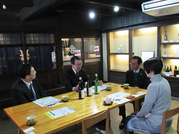 意見交換の様子(辻本店)