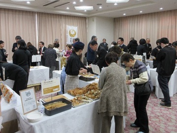 試食会の様子