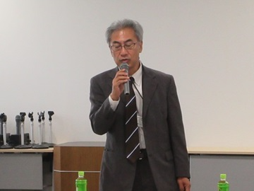 発言する杉山地方参事官