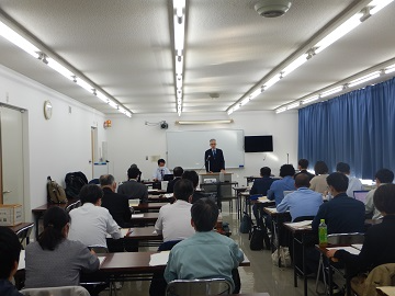 室内検討会の様子