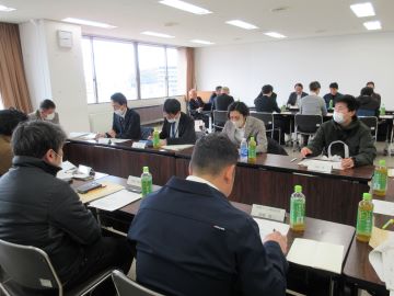 グループに分かれて意見交換