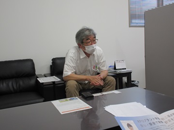 プラント工場長の松原さん