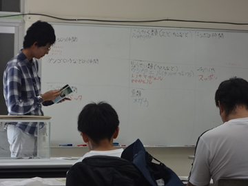 詳しく教えてくれた学生の坂本氏