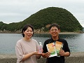 川西さん夫婦と販売商品