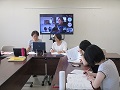 凛とした空気が漂う室内