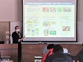 説明を行う県拠点職員