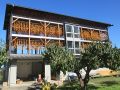 柿小屋に吊るされた柿
