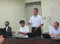 挨拶する関地方参事官