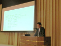 情報提供する川渕代表取締役