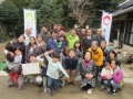 片岡代表理事と「竹林のスコレー」の参加者