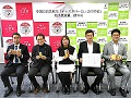米粉パンを持っての記念撮影