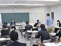 本多氏に質問を行う参加者